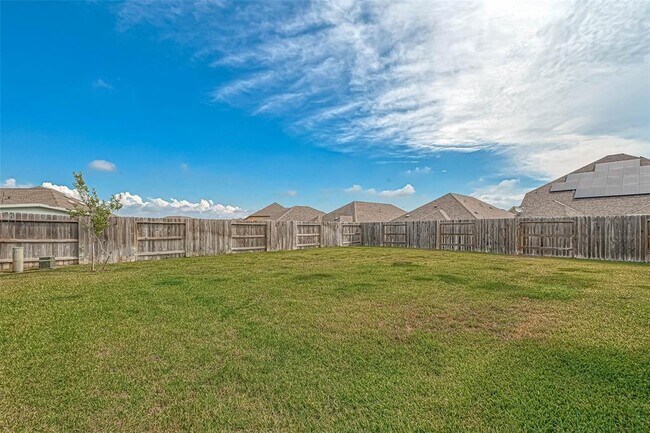 Building Photo - 20202 Creekdale Bend Dr