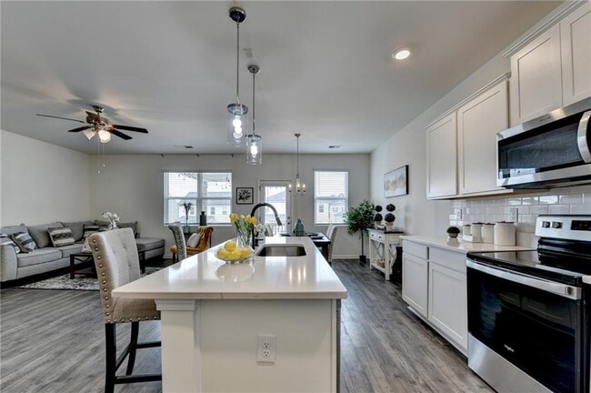 Building Photo - 159 Mead Ct