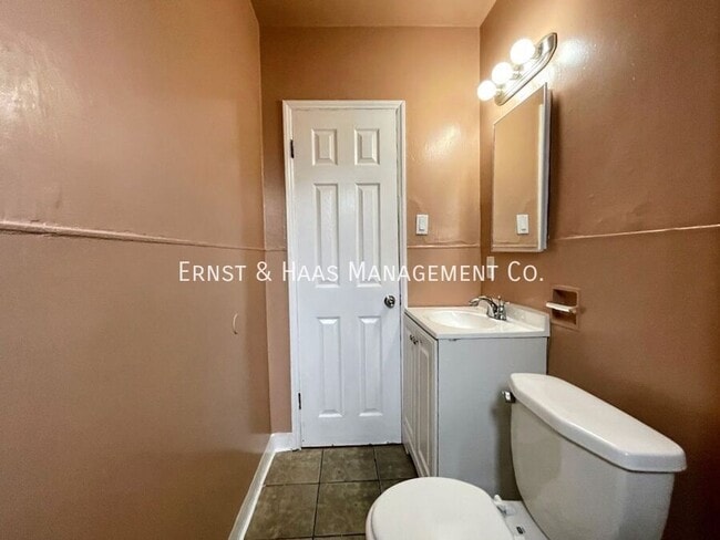 Building Photo - 1401 N Bullis Rd