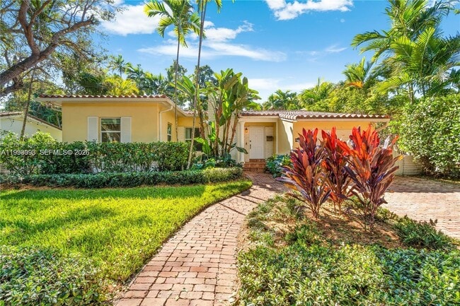 Building Photo - 414 Camilo Ave