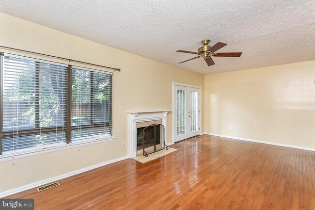 Building Photo - 4418 Roland Springs Dr