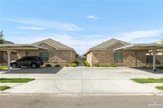Building Photo - 2708 E Eisenhower Ave