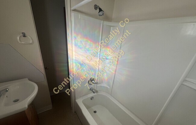 Building Photo - One Level Two bedroom home in York Suburban School District