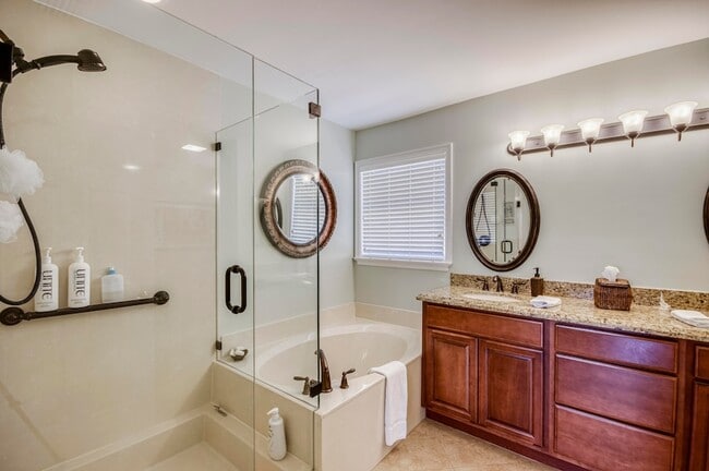 Building Photo - 2600 Neaton Ct