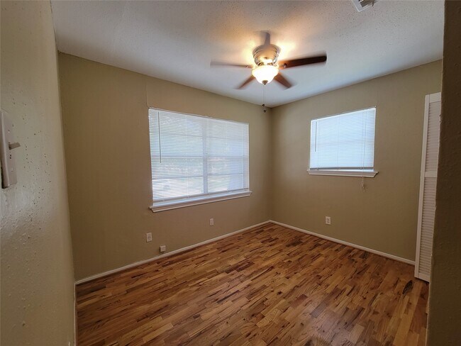 Building Photo - 845 Beverly St