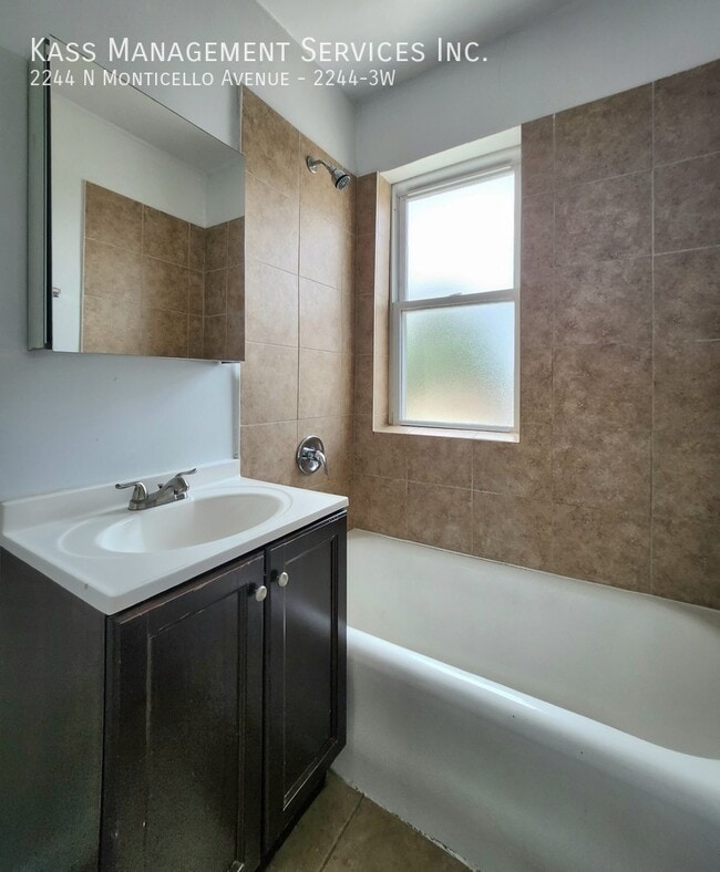 Building Photo - 2244 N Monticello Ave