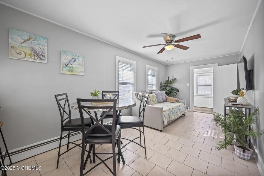 Building Photo - 111 Blaine Ave