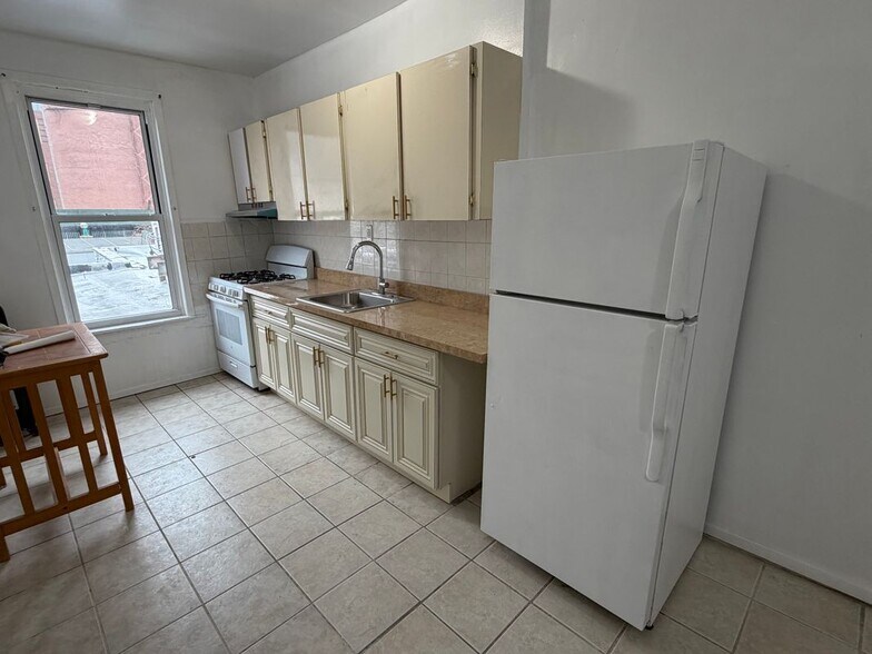 Building Photo - 124-14 101st Ave