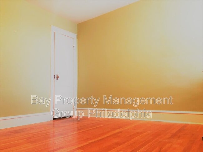 Building Photo - 618 Gerhard St