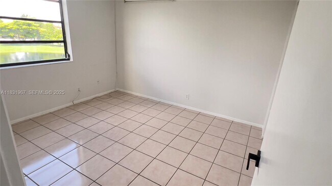 Building Photo - 12219 SW 14th Ln