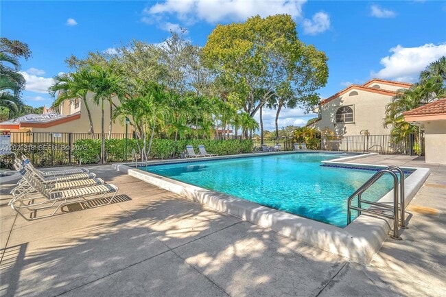 Building Photo - 3405 Emerald Oaks Dr