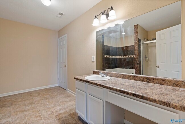 Building Photo - 29943 Brentshire Dr