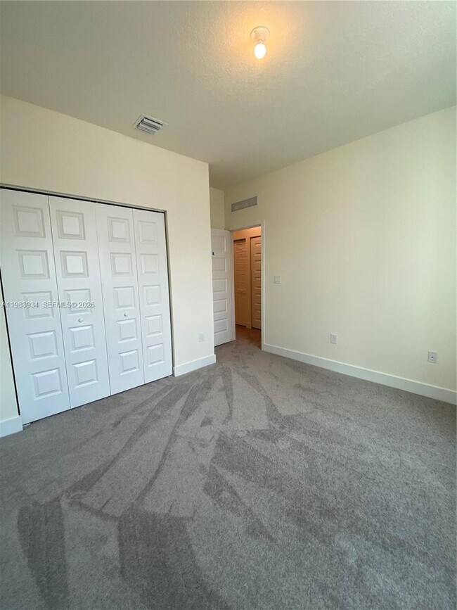 Building Photo - 8379 Central Park Blvd