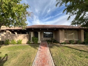 Building Photo - FURNISHED 3 BEDROOM HOME IN TOWN WITH POOL ACCESS!