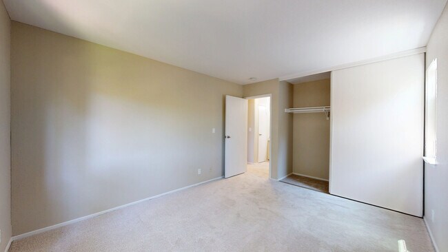 Building Photo - 481 Ignacio Blvd