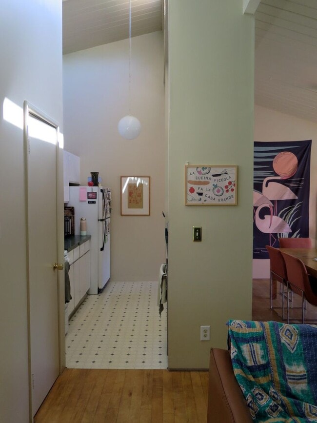 Building Photo - Two-Bedroom Condo| Parking + WiFi Included!