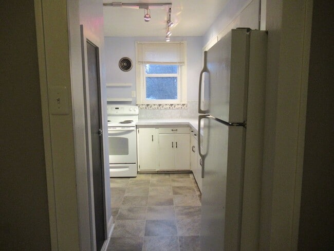 Building Photo - Cute Home in Whitefish with Yard & Storage
