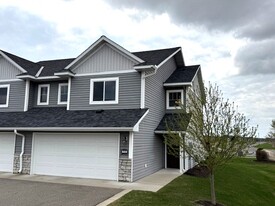 Building Photo - 669 Roberts Rd