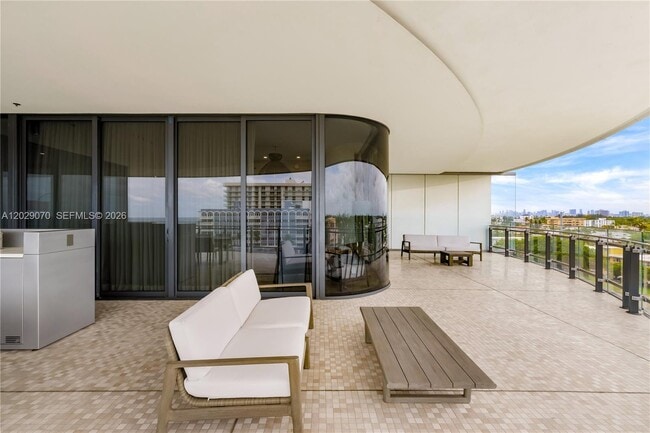 Building Photo - 8701 Collins Ave