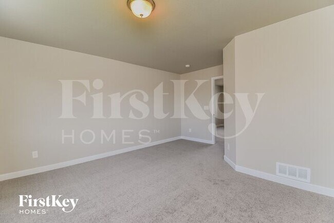 Building Photo - 10393 Luneth Dr