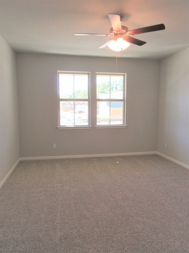 Building Photo - 3-Bedroom/2-bath in Crystal Springs - Leander ISD