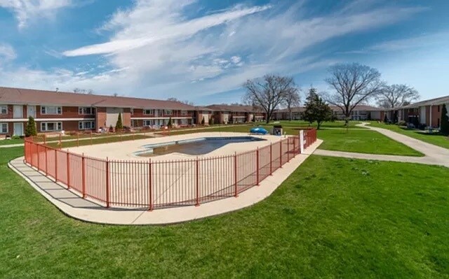 Building Photo - 1105 Holiday Ln