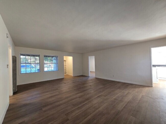 Building Photo - Bright & Remodeled Single-Family Home with Detached Garage