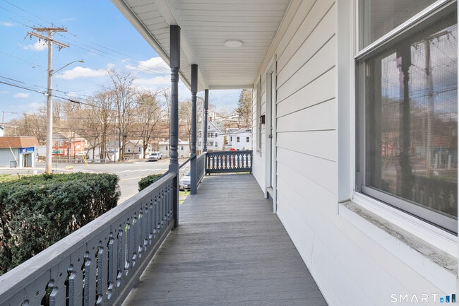 Building Photo - 10-12-12 Perry Hill Rd