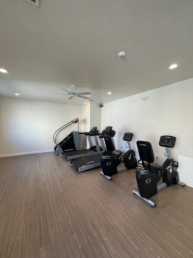 Building Photo - 14526 S Juniper Shade Dr