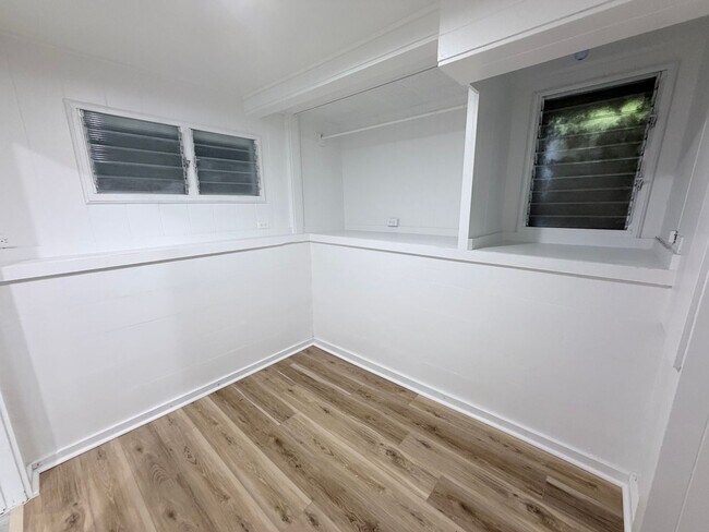 Building Photo - 3369 Paty Dr