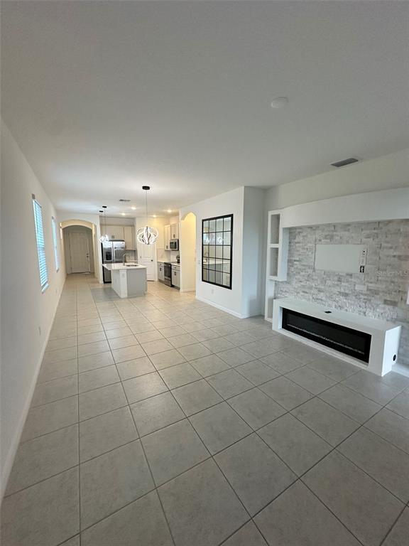 Building Photo - 6625 Great Bear Dr