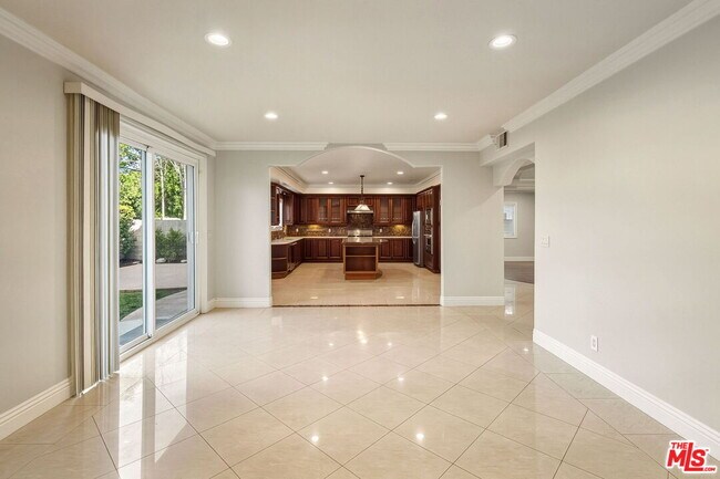 Building Photo - 5217 Etiwanda Ave