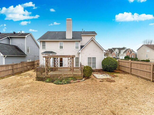 Building Photo - Fabulous 4 BR/2.5 BA Traditional in Marietta!