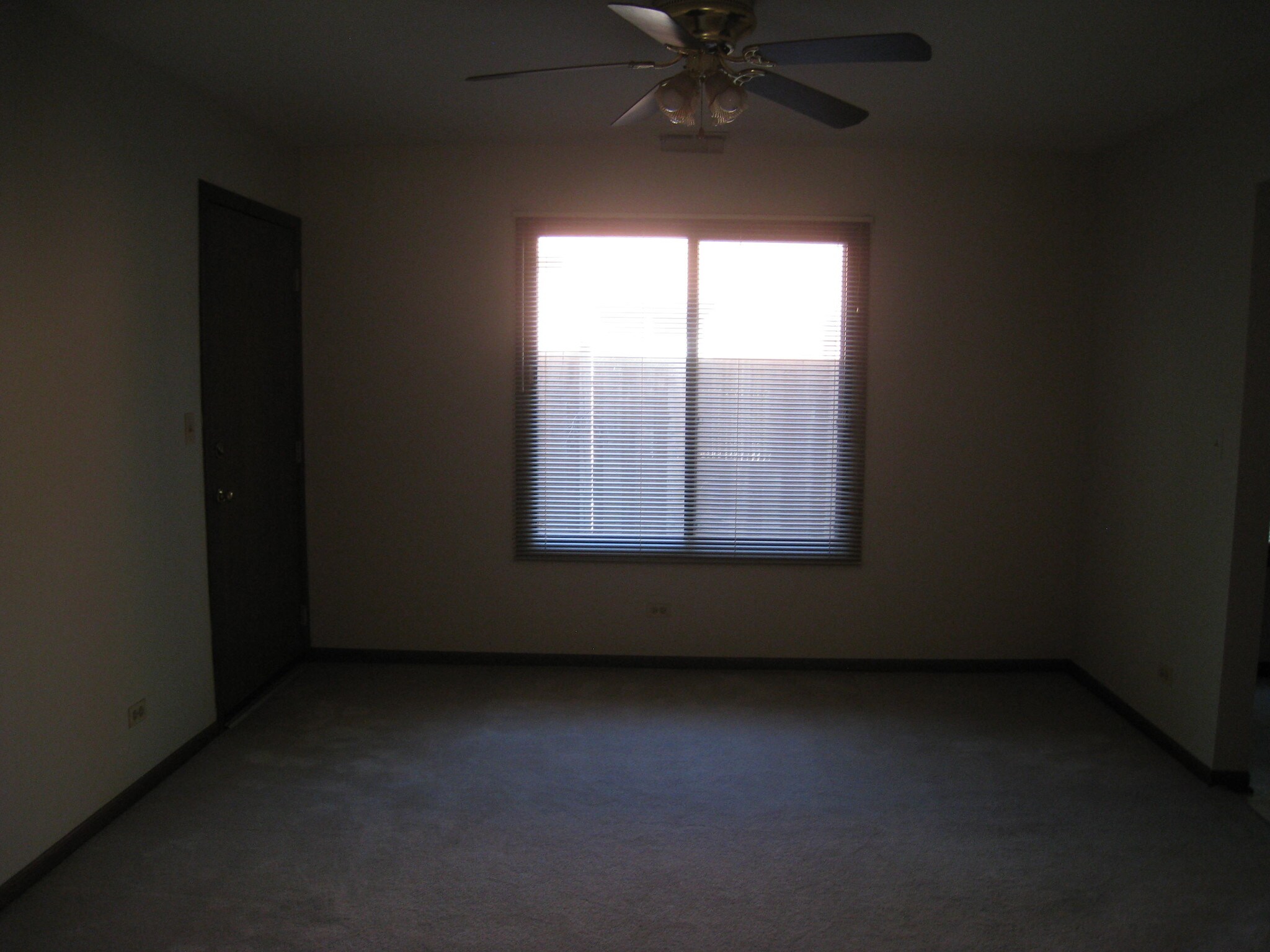 Building Photo - 158 N Brockway St