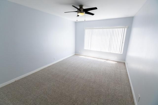 Building Photo - 231 N La Peer Dr