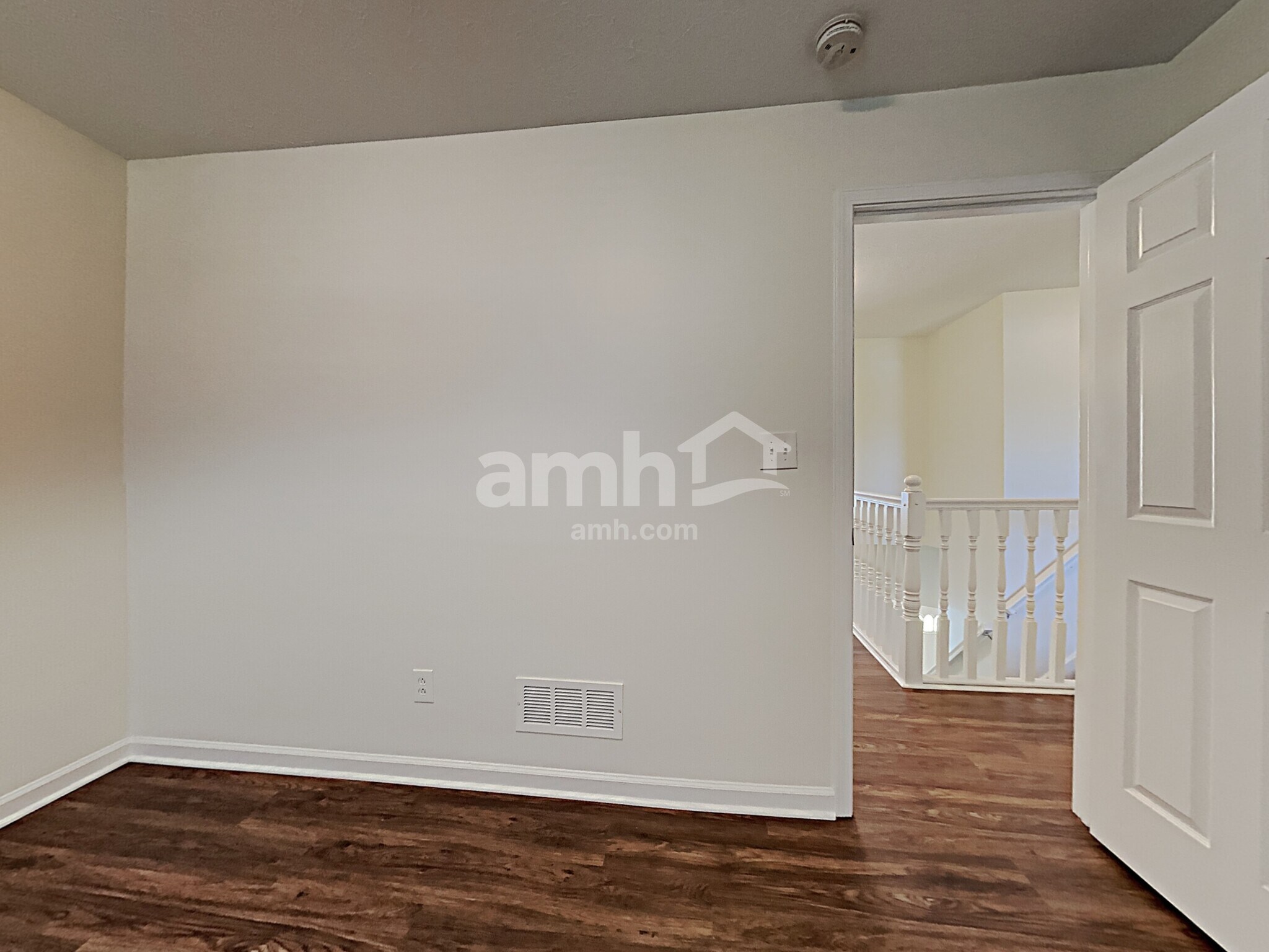 Building Photo - 4874 Oakton Way