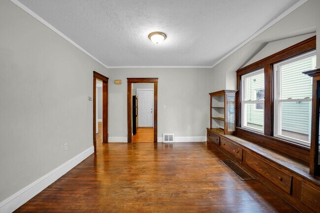 Building Photo - 1355 West Blvd