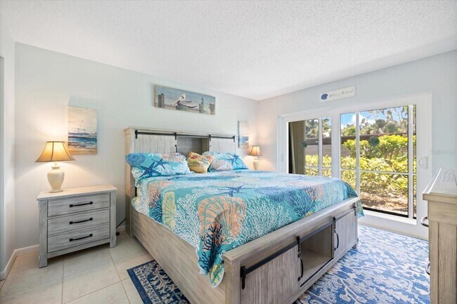 Building Photo - 634 Bird Bay Dr E