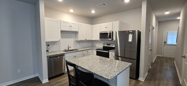 Building Photo - 1230 Mason Dl