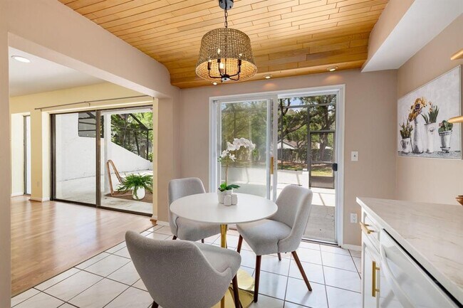 Building Photo - 4207 Fairway Run