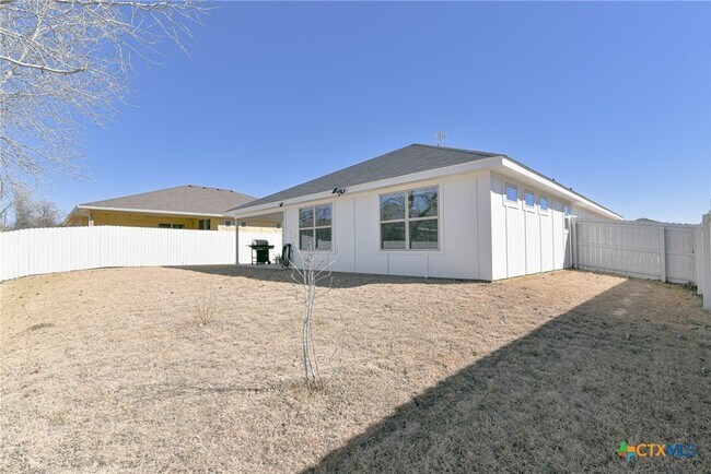Building Photo - 765 Freedom Cir