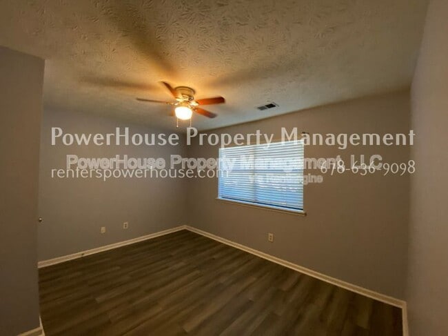 Building Photo - 10260 Piney Ridge Walk