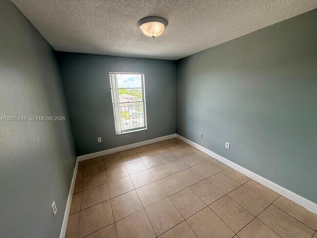 Building Photo - 5775 W 20th Ave