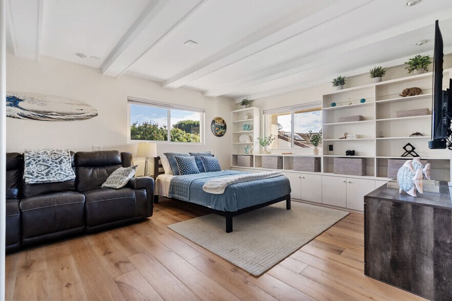 Building Photo - 301 Crocus Ct