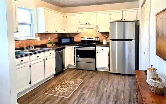 Building Photo - 115 Woodberry Ct