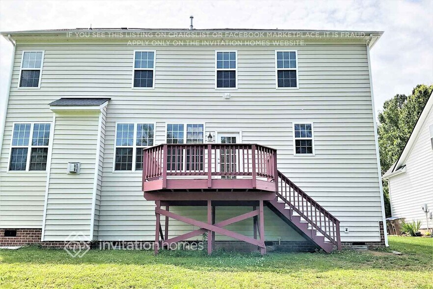 Building Photo - 4017 Song Sparrow Dr