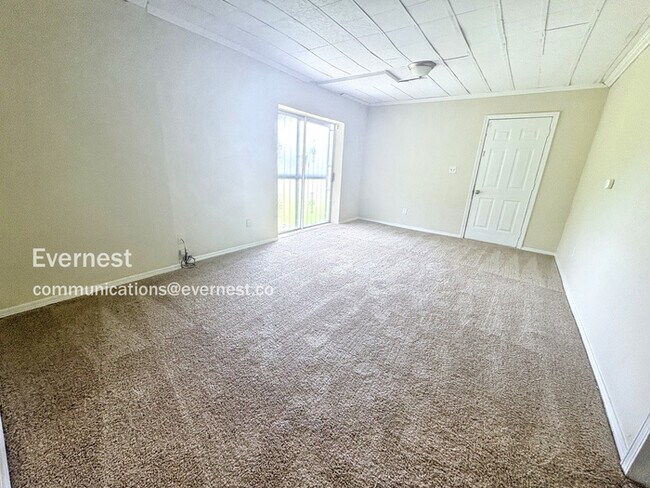 Building Photo - 1518 Claret St