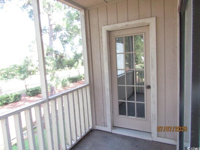 Building Photo - 4258 Pinehurst Cir