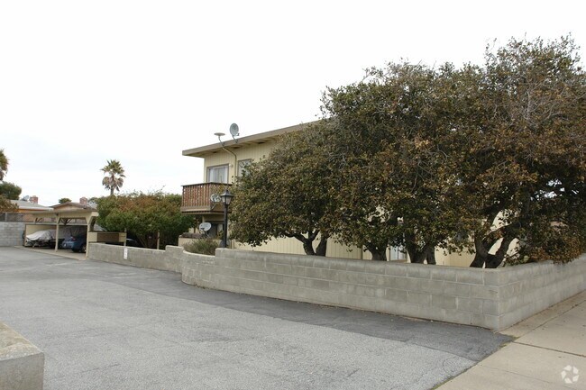 Building Photo - 3129 Bayer St