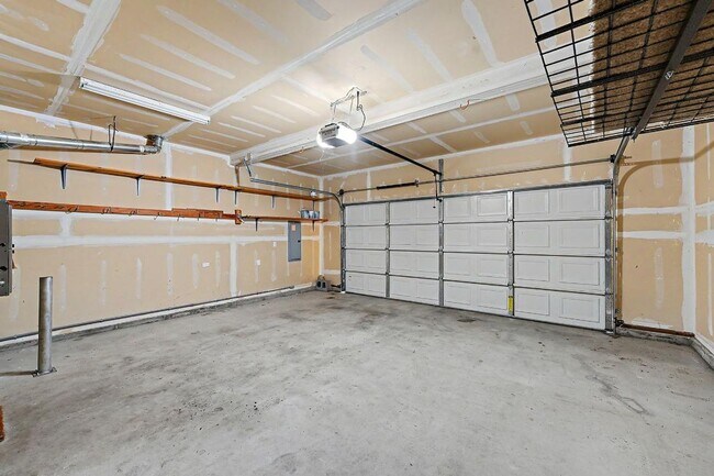 Building Photo - 9972 Dotson Street Southeast